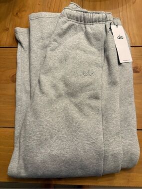 ALO Yoga Light Heather Gray Straight Leg Pants